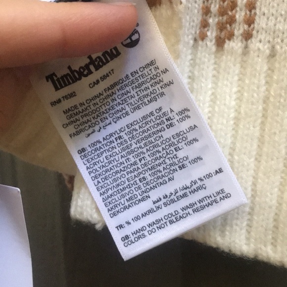 Timberland NWT plaid winter scarf. Rustic, fall, autumn, snow, skiing, cozy - Picture 4 of 5